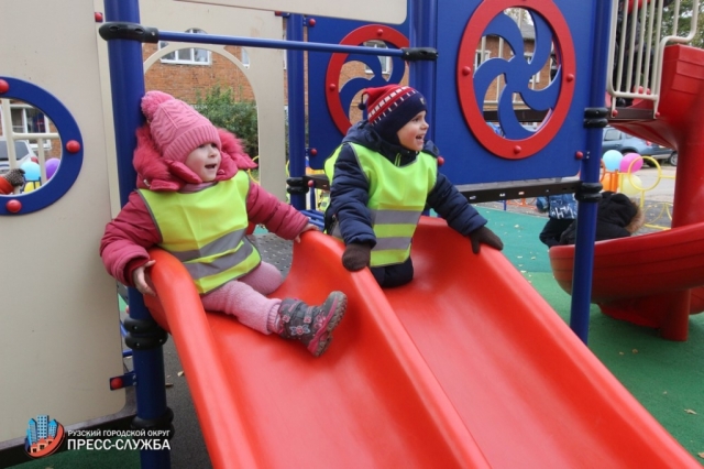 В Рузском округе установят четыре детские площадки 