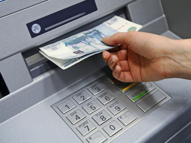 Мошенники сняли более 4000 рублей с банковской карты жительницы Рузы 