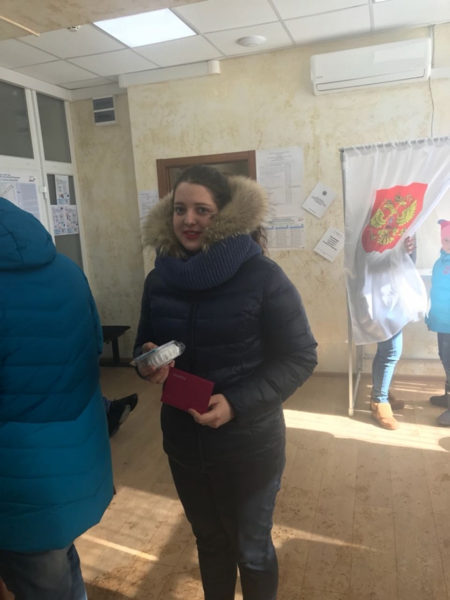 Каждый восемнадцатилетний избиратель получает подарок в Рузском городском округе