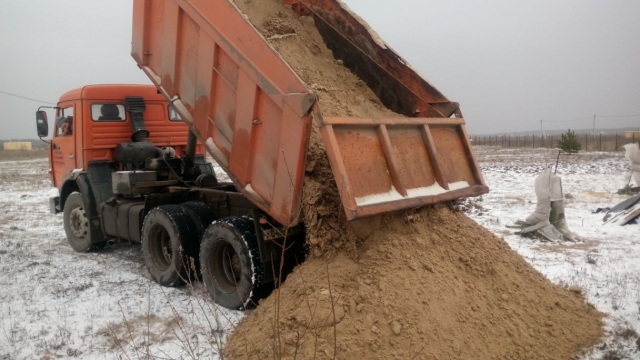 Незаконную добычу песка пресекли в Рузском городском округе