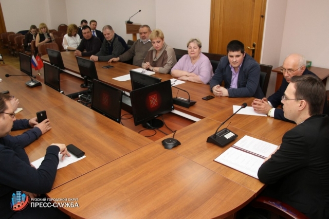 Максим Тарханов встретился с членами Общественной палаты Рузского округа