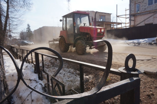 В Рузском округе началась работы по уборке дорог после зимы
