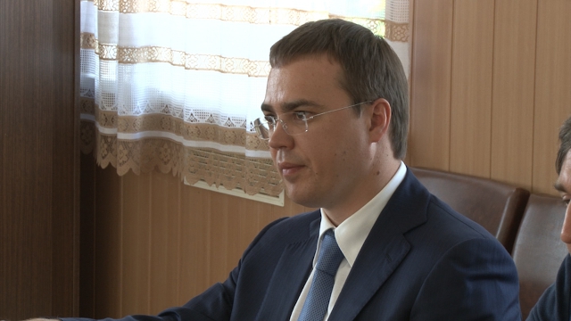 Максим Тарханов провел встречу с работниками предприятия ЖБСИ