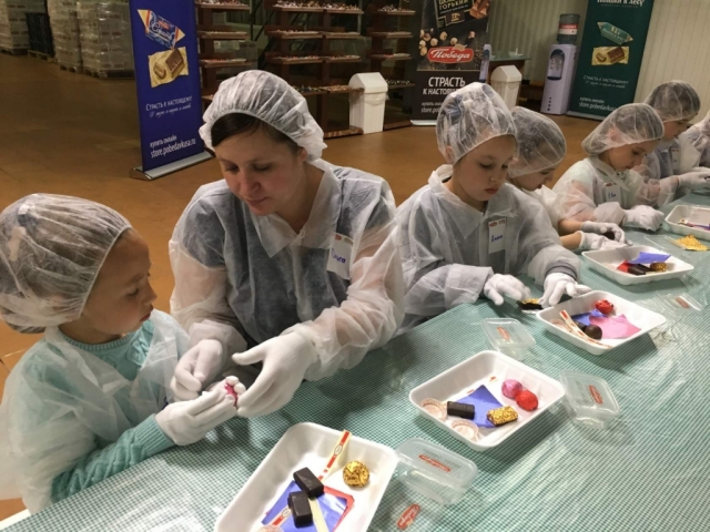 Шоколадную фабрику в Егорьевске посетили дети Рузскийх полицейских