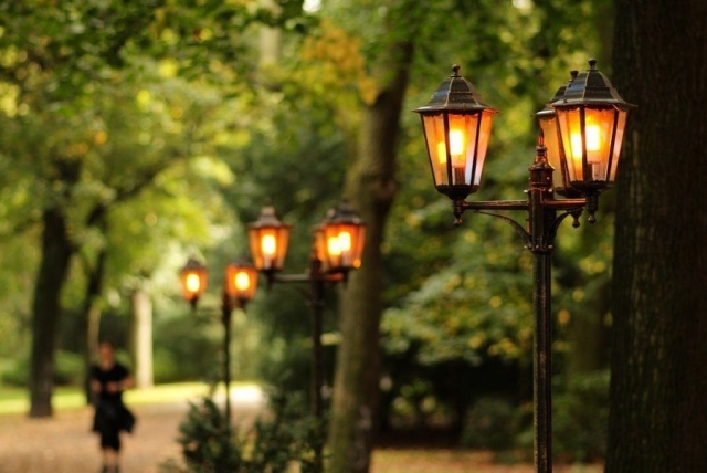 Более ста уличных светильников в скверах Рузы заменят в рамках программы «Светлый город»