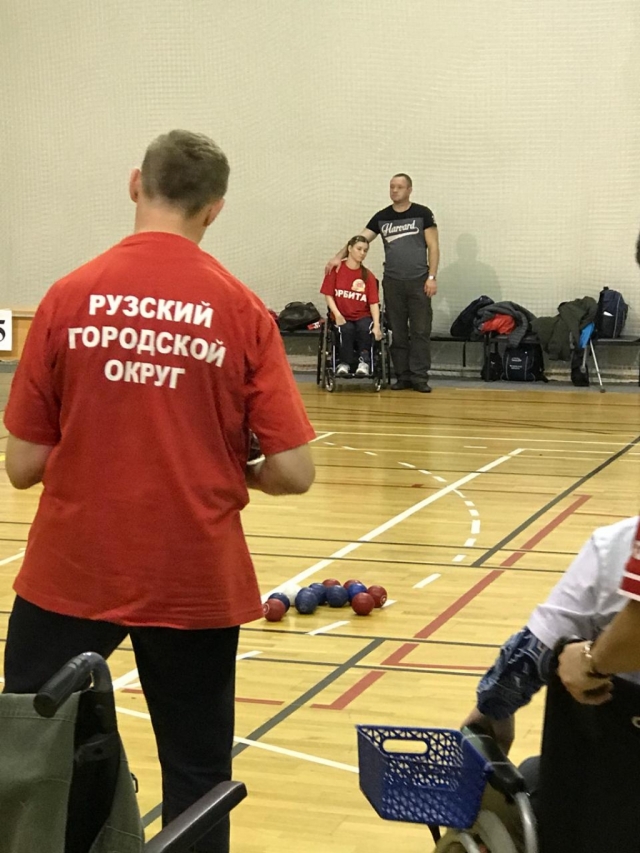 С успешным выступлением спортсменов Рузского округа на областных соревнованиях по бочче поздравил Максим Тарханов