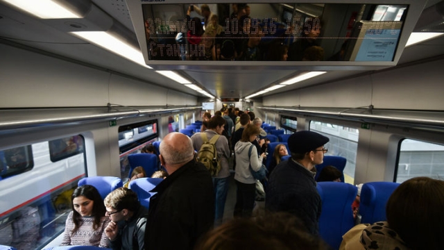 В России предложили сделать проезд в городском транспорте дороже в часы пик
