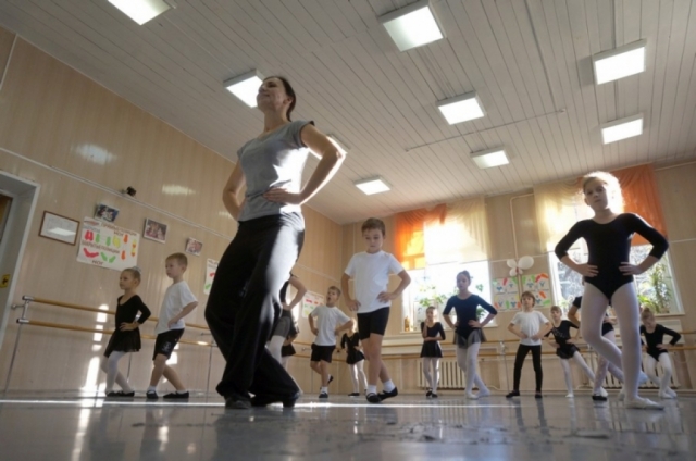 Директор детской хореографической школы «Ружаночка» закрыла детский ансамбль