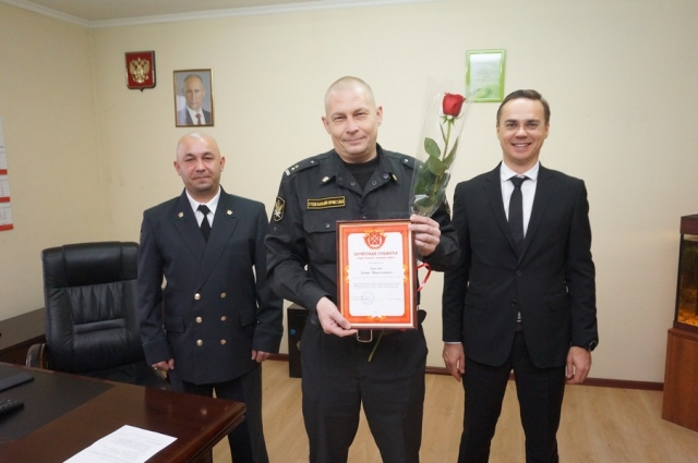 Максим Тарханов поздравил судебных приставов с профессиональным праздником