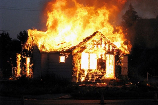В Рузском округе сгорели дачные дома