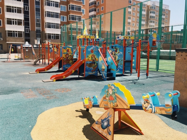 В рамках Губернаторской программы установлено 250 современных детских игровых площадок с начала года