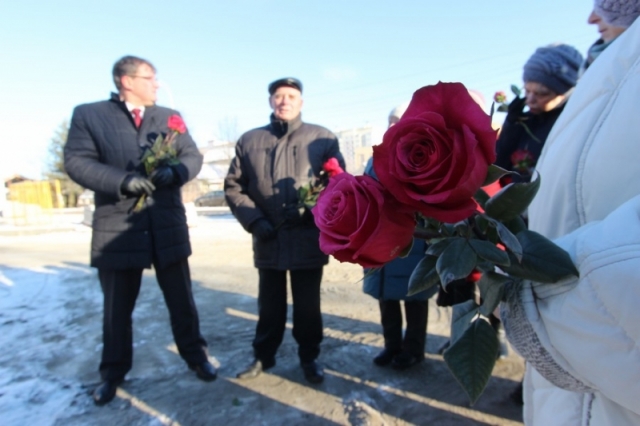 Цветы возложили к памятнику Космодемьянской в Рузе в день годовщины казни Героя Советского Союза