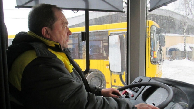 Для водителей подмосковных автобусов проводят инструктаж по безопасности при ледяном дожде