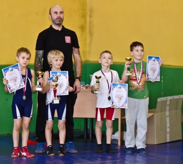 Молодые спортсмены из Рузского городского округа привезли награды с турнира по вольной борьбе
