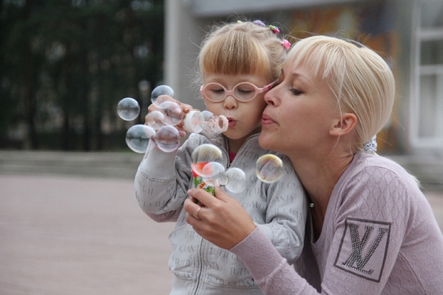 Три новых школы подготовки приемных родителей открыли в Московской области в 2018 году