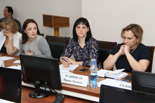 Глава Рузского округа Татьяна Витушева встретилась за круглым столом с многодетными семьями