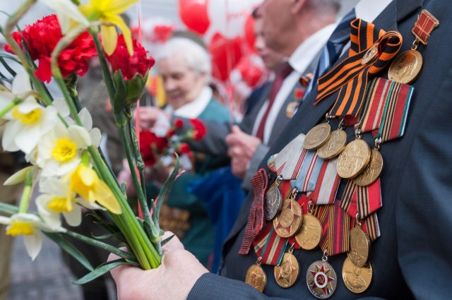Тучковских ветеранов поздравили с праздником Победы