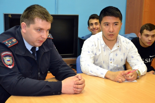 Рузским волонтерам рассказали о неформальных объединениях молодежи