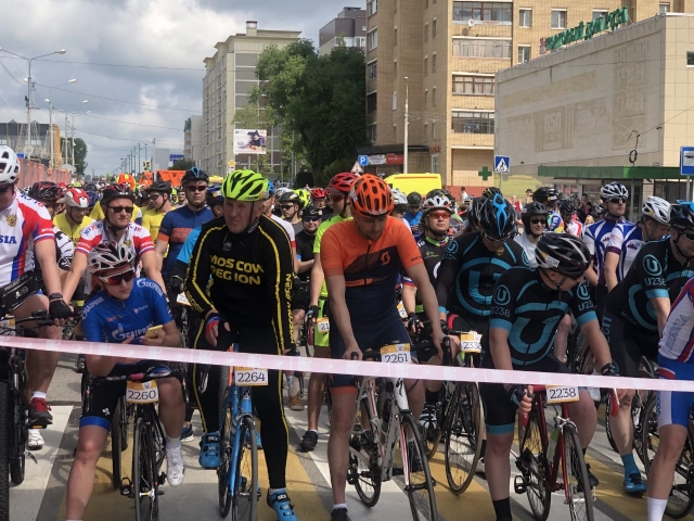 Именитые гости приняли участие в велозаезде Gran Fondo в Рузе