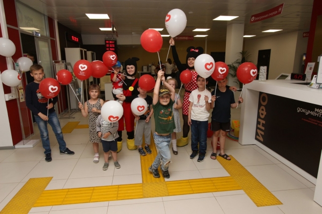 700 шаров в День защиты детей