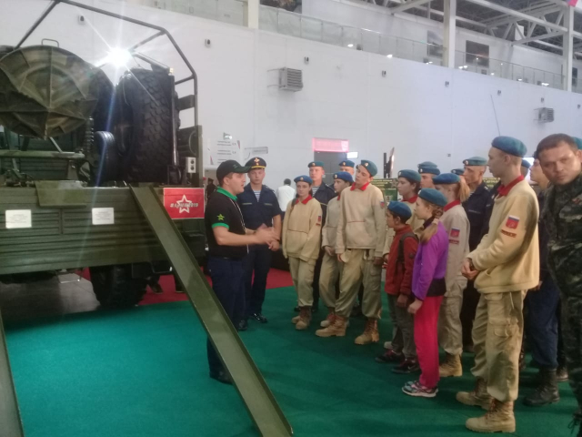 Рузские юнармейцы посетили форум «Армия-2019»