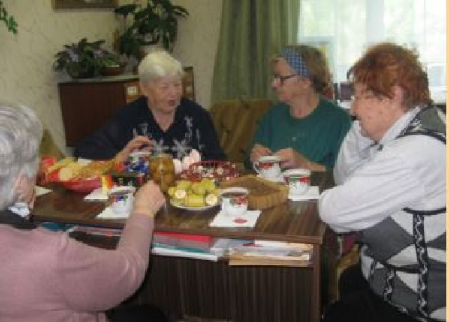 Покровские пенсионеры провели чайную встречу