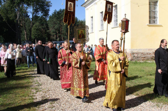 Ружан приглашают на престольный праздник в Нововолково