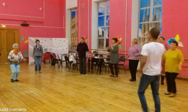 В Тучковском ЦКиИ состоялось открытие танцевальной площадки для людей элегантного возраста