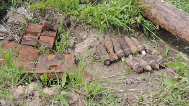 Шесть артиллерийских снарядов нашли в Рузском округе