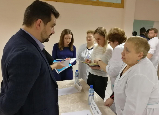 Николай Пархоменко посетил тучковские учреждения здравоохранения