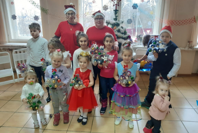 В тучковской поликлинике детей поздравил Дед Мороз