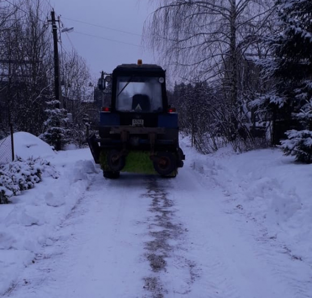 В Рузском округе убирали снег