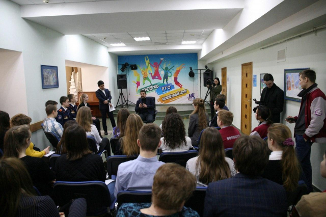 Николай Пархоменко встретился со школьниками и студентами Рузского округа