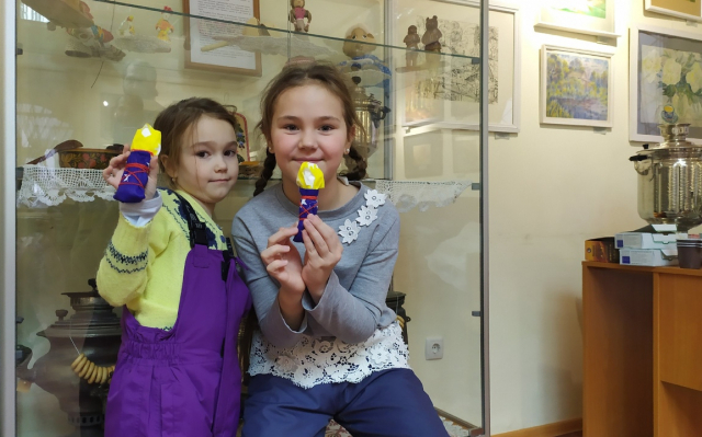 Куклу-пеленашку научись делать гости Рузского музея