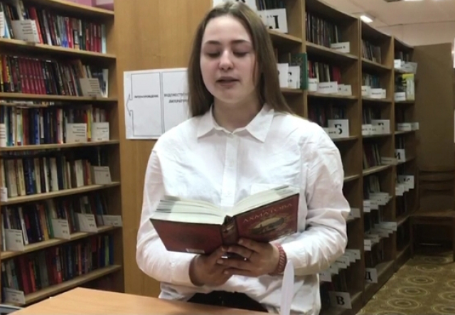 Ружане читали стихи и пели о войне