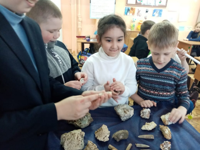 Орешкинским школьникам рассказали о профессии геолога
