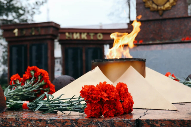 В Рузе возложили цветы и венки к мемориалу Славы