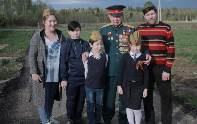 Рузская организация многодетных семей поздравила ветеранов