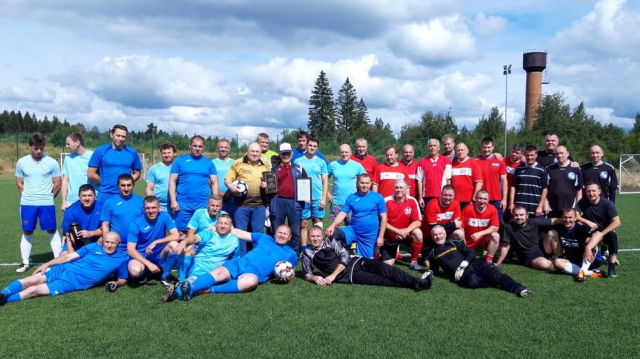 Ветераны Рузского округа играют в футбол