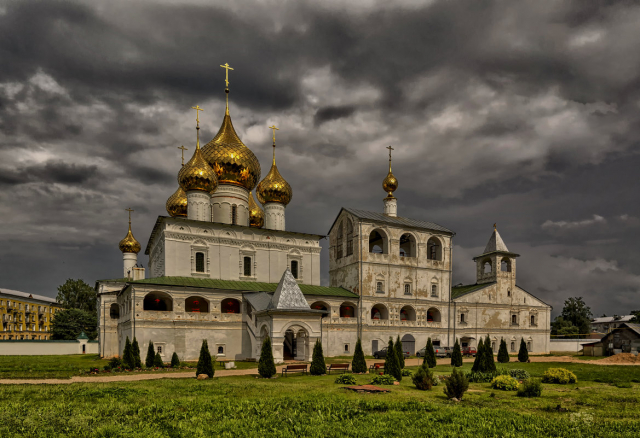 Ружанам – о монастырях мира