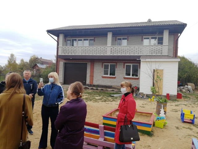 Депутат Госдумы побывала в кризисном семейном центре Рузского округа