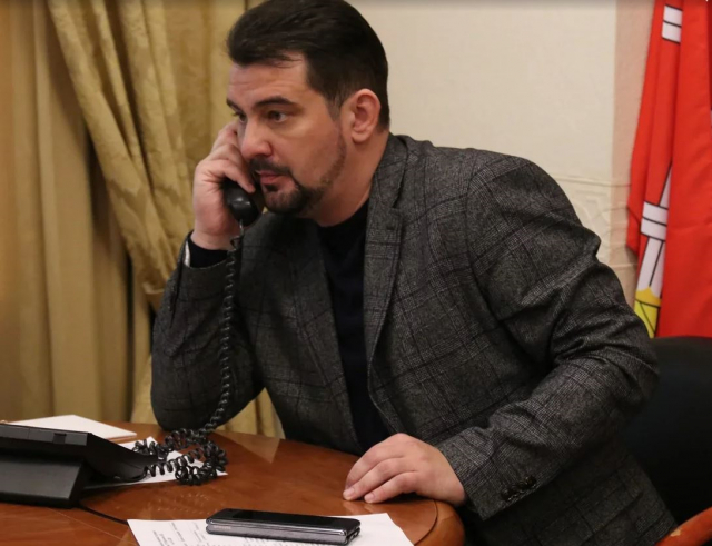 Николай Пархоменко провел прием граждан по телефону