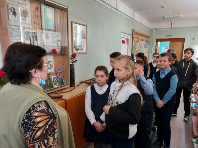 Колюбакинские пятиклассники узнали о трагических страницах в истории поселка