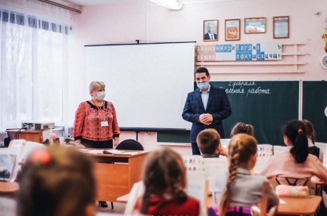 Николай Пархоменко посетил Орешковскую школу