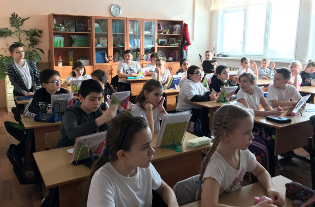 Тучковская детская библиотека: монеты и космос