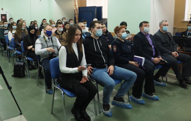 В Молодежном центре отметили День российской науки