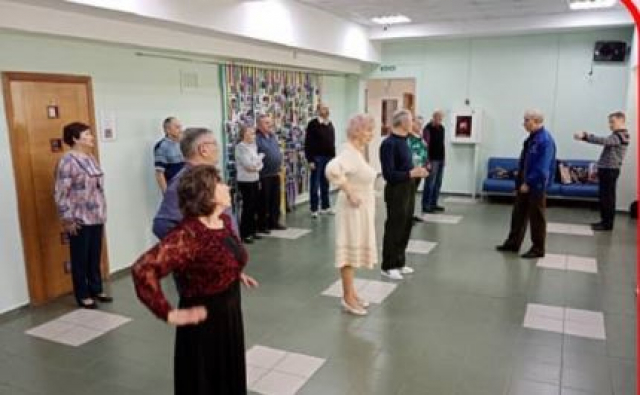 Рузские пенсионеры занимаются танцами