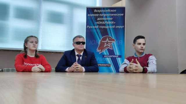 Владимир Вшивцев рассказал волонтерам о Молодежном парламенте