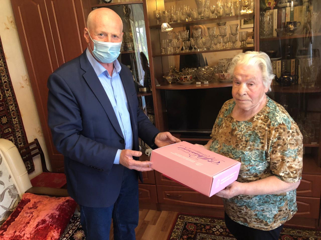 Жительницу Рузского округа поздравили с юбилеем