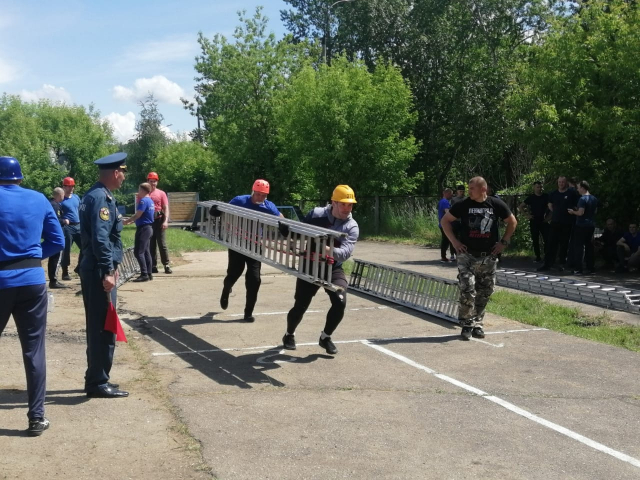 Рузские пожарные соревновались в Наро-Фоминском округе